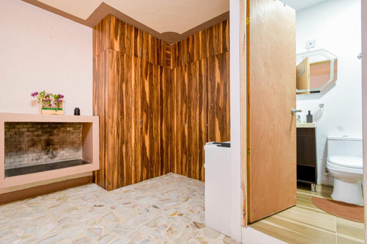 Hostal Vitta Guadalajara Exteriér fotografie