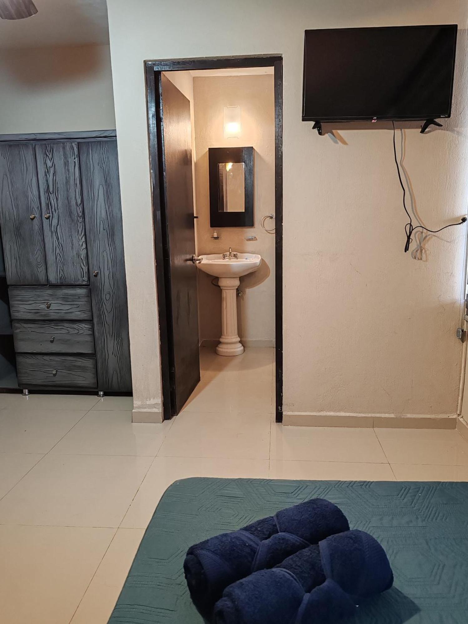 Hostal Vitta Guadalajara Exteriér fotografie